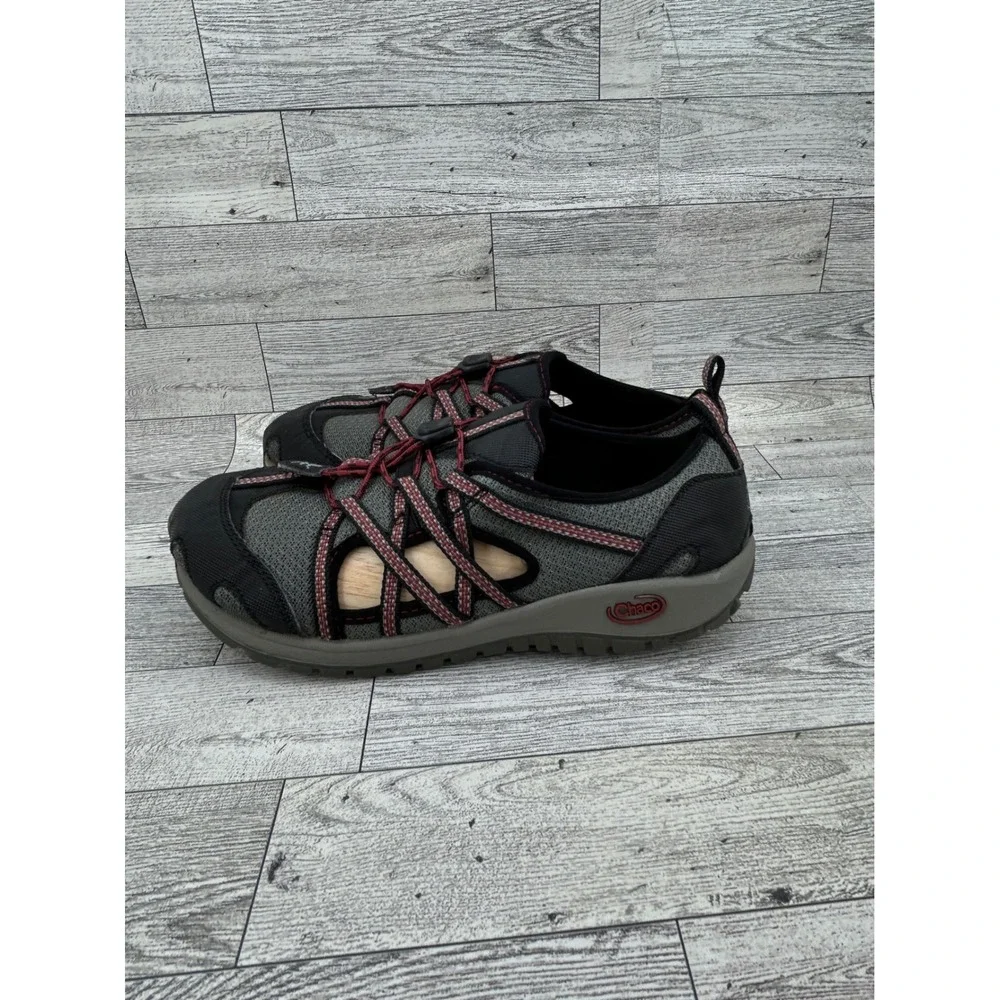 Chaco Kids Junior Outcross Water Shoes Black Grey Red Bungee Lacing Size 4 US